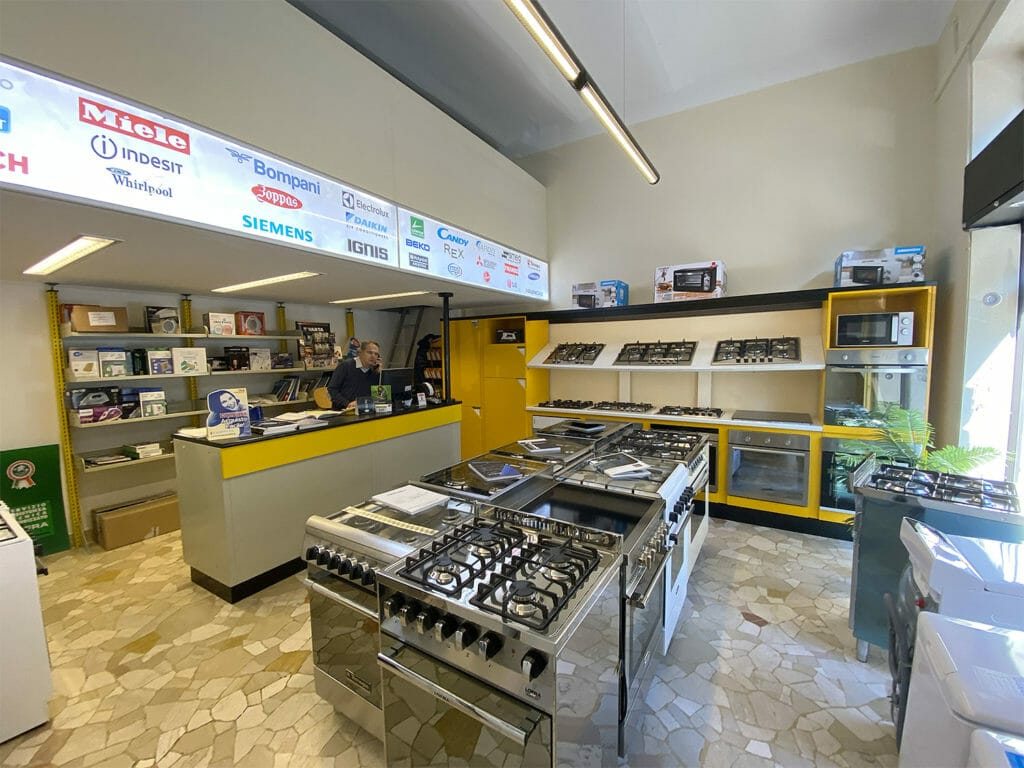 Simad negozio elettrodomestici a Milano